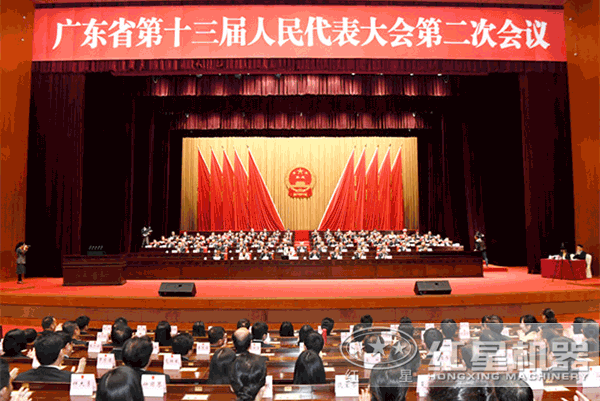 大型流動粉碎石頭一體機多少錢一臺？